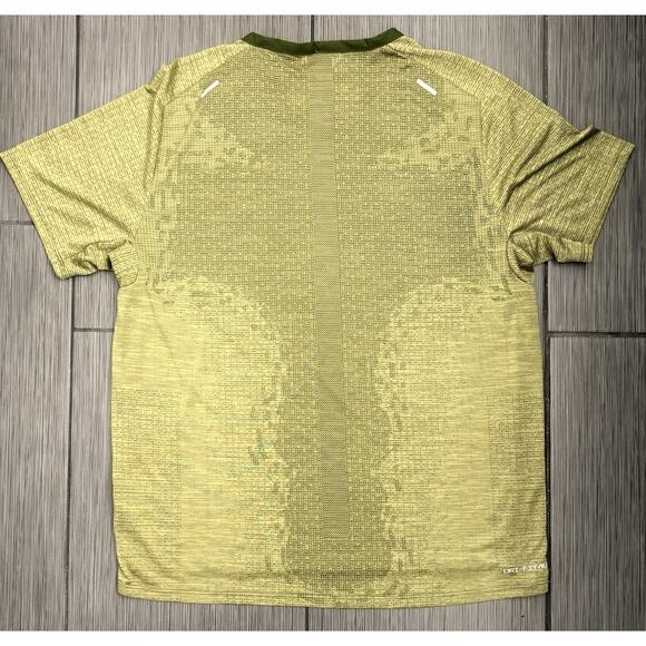 Nike Men's Dri-FIT ADV TechKnit Ultra Short-Sleeve Running Top Size Large NWT - Picture 5 of 6